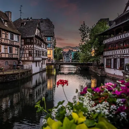 Proche Gare Апартаменты *