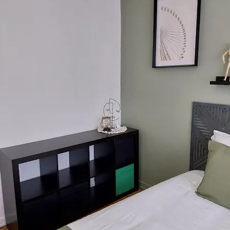 Proche Gare Apartment *