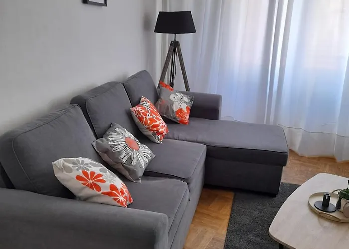 Proche Gare Apartment *